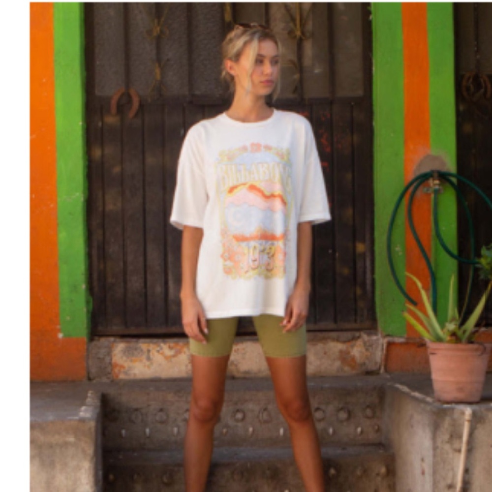 NWT! Billabong White Tee and Olive Shorts